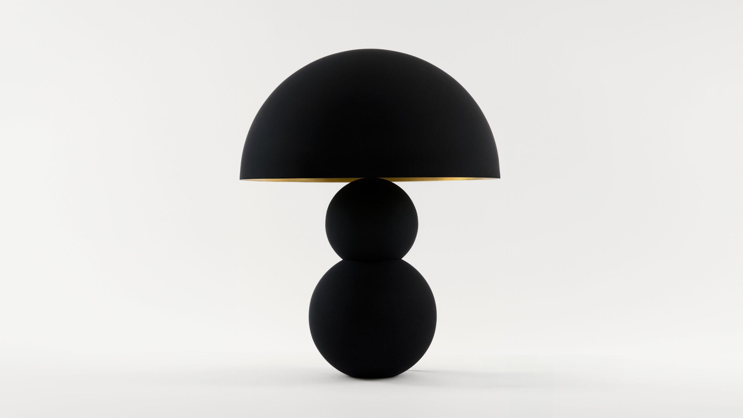 1_web_Curves_Absolute_Black_CharlesDeppierraz_LVM